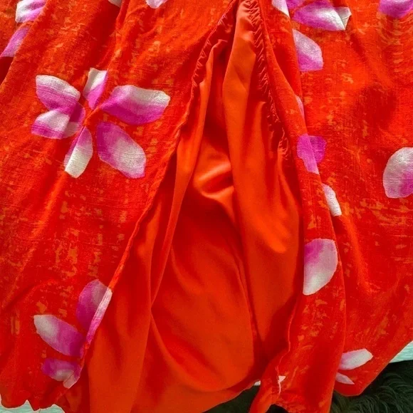 Tropical top and skirt. - Picture 8 of 11